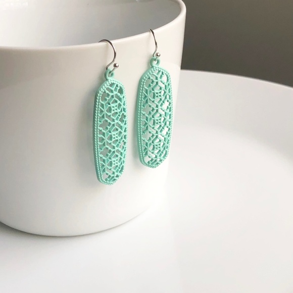 NEW Oval Filigree Earrings (mint) - Picture 2 of 8